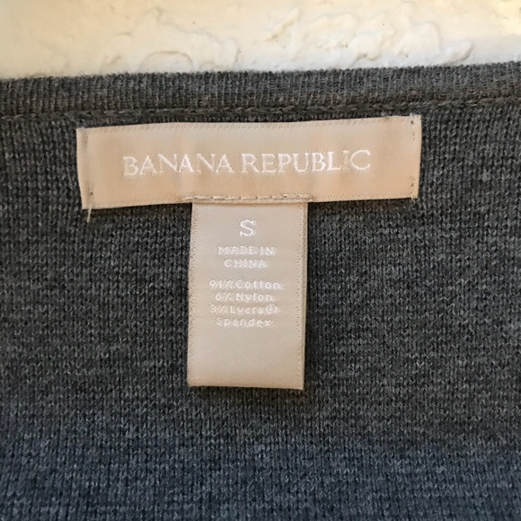 Banana Republic Grey Sweater Dress W/NECKLACE - Picture 4 of 4